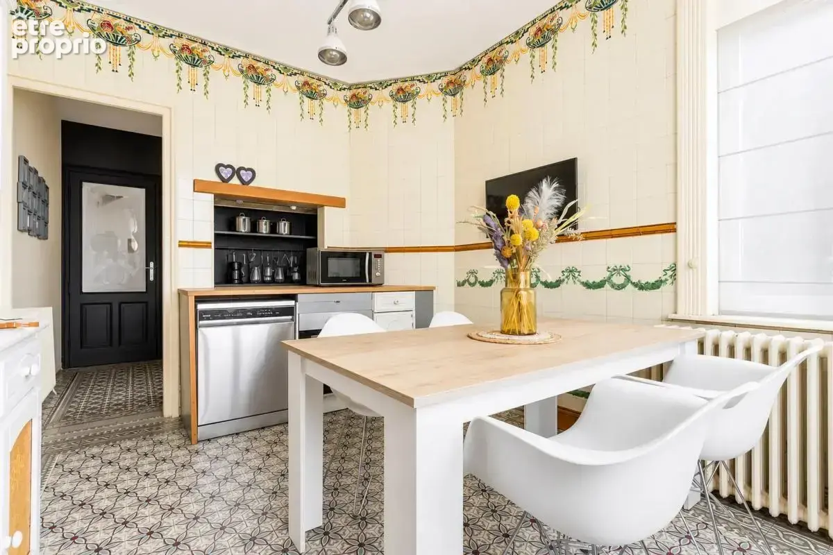 Maison spacieuse avec jardin et garages - photo 6
