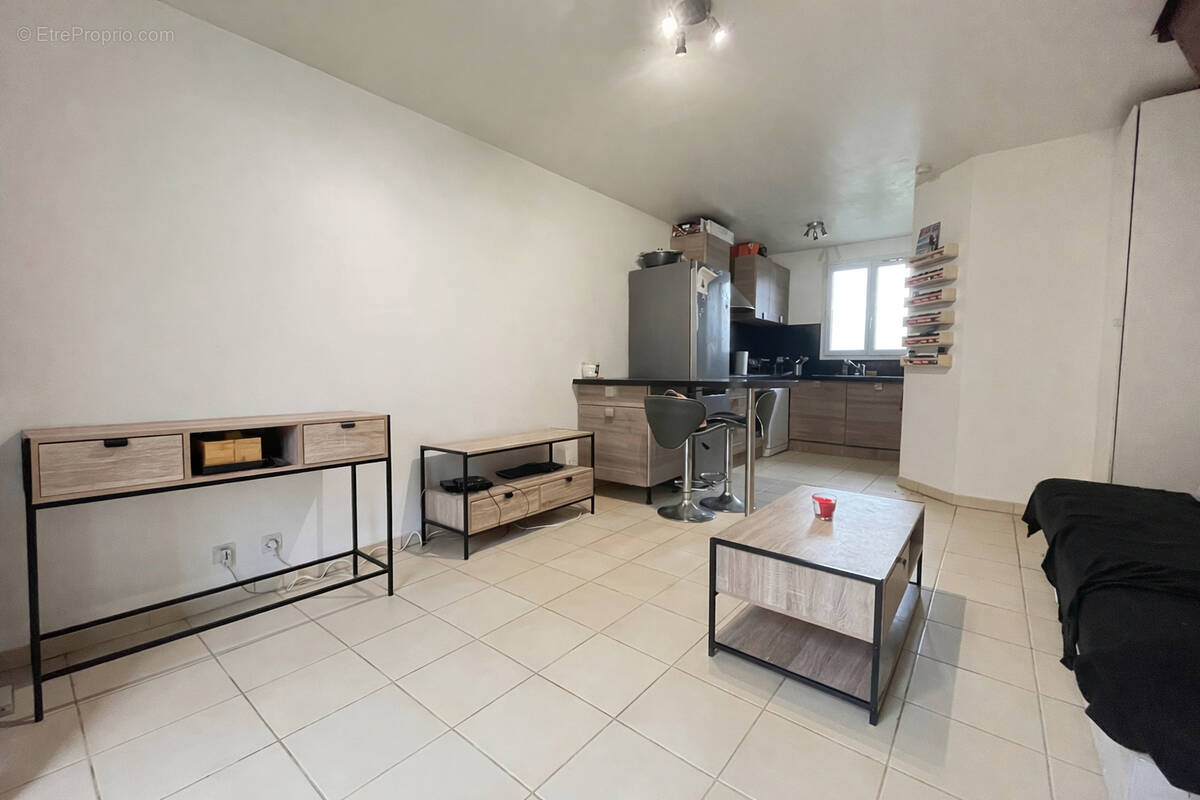 Appartement à BAULNE
