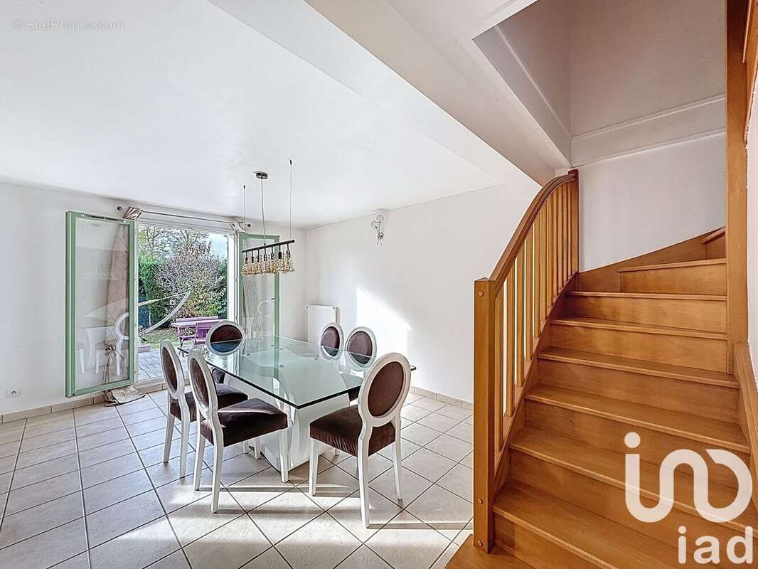 Photo 6 - Maison à LESIGNY