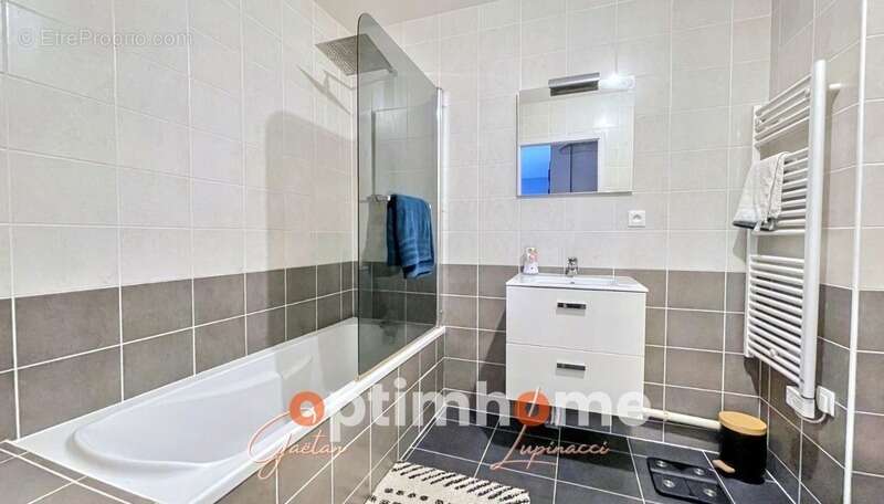 Appartement à AMNEVILLE