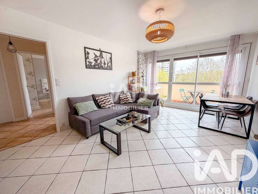 Photo 2 - Appartement à SAVIGNY-SUR-ORGE