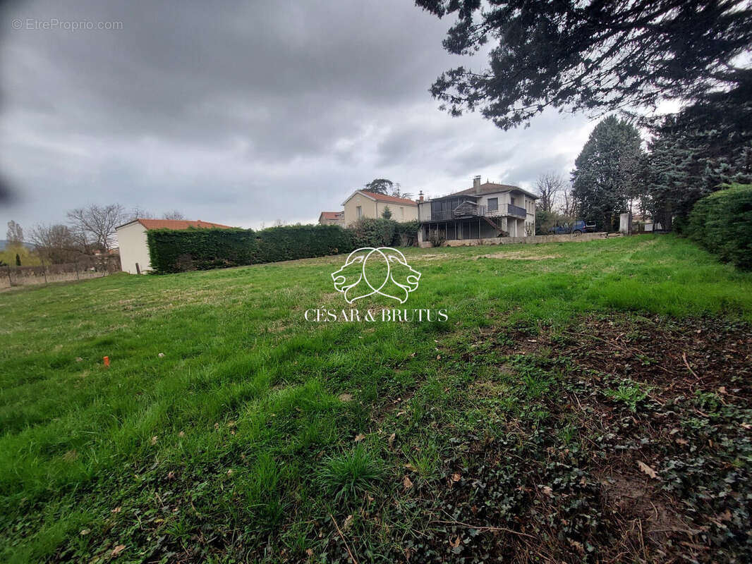 Terrain à MARCY-L'ETOILE