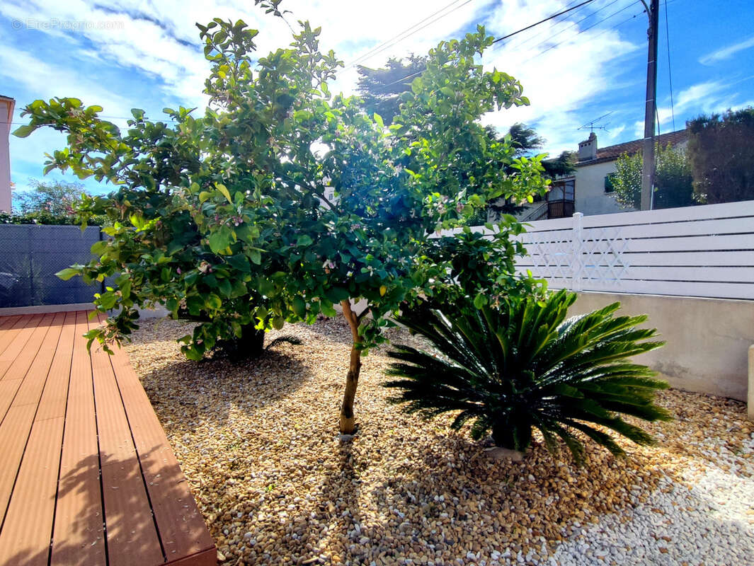 Appartement à SIX-FOURS-LES-PLAGES