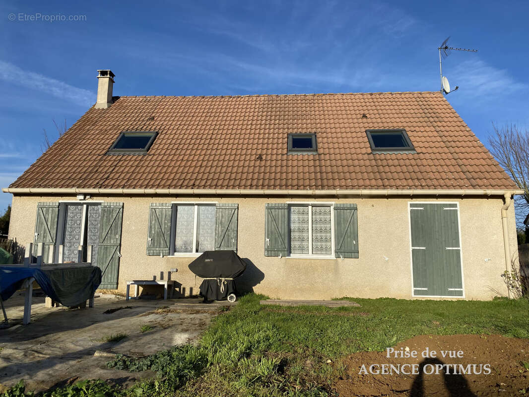 Maison à COURLON-SUR-YONNE