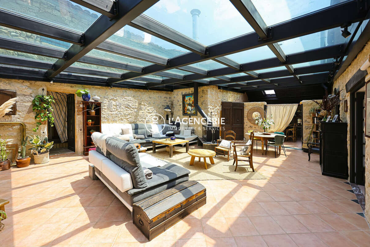 Maison à LES CABANNES