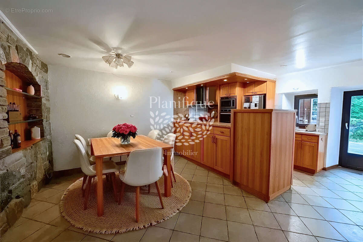 Maison à VIUZ-EN-SALLAZ