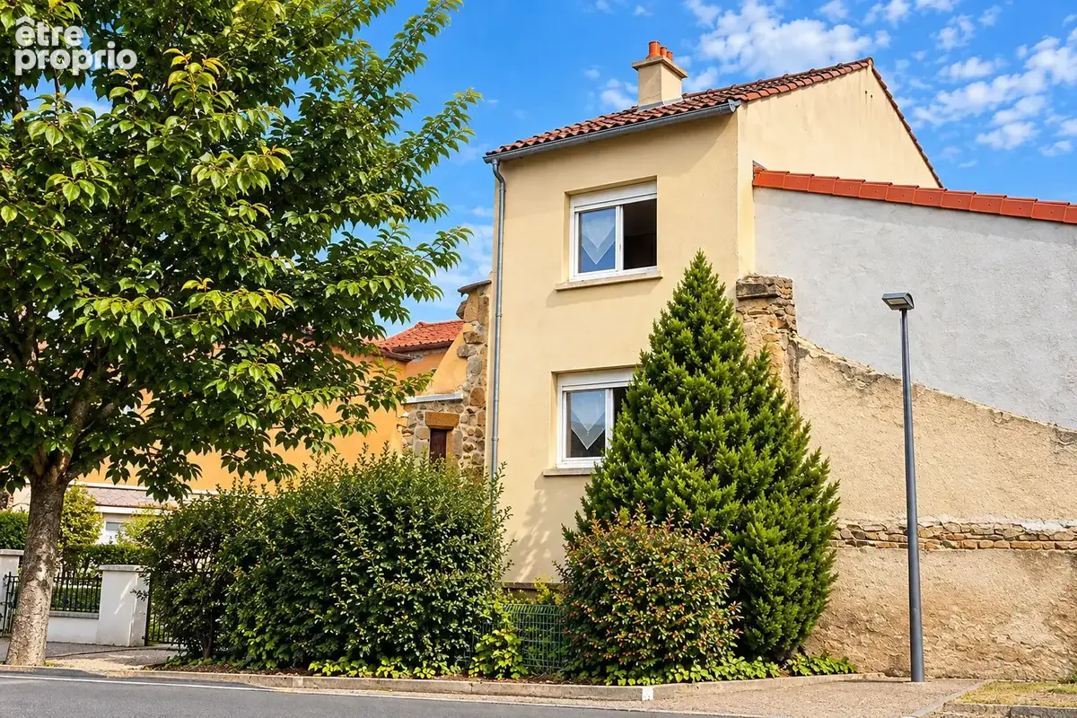 Maison 83m² à vic-le-comte - photo 1