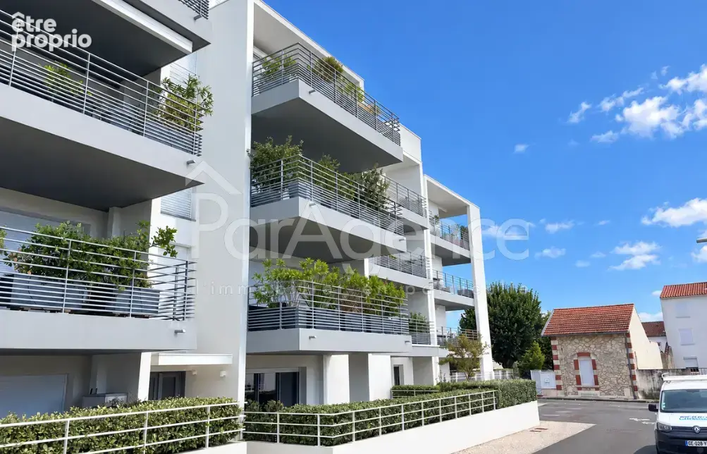 Appartement avec grande terrasse   Centre-ville de Royan - photo 2