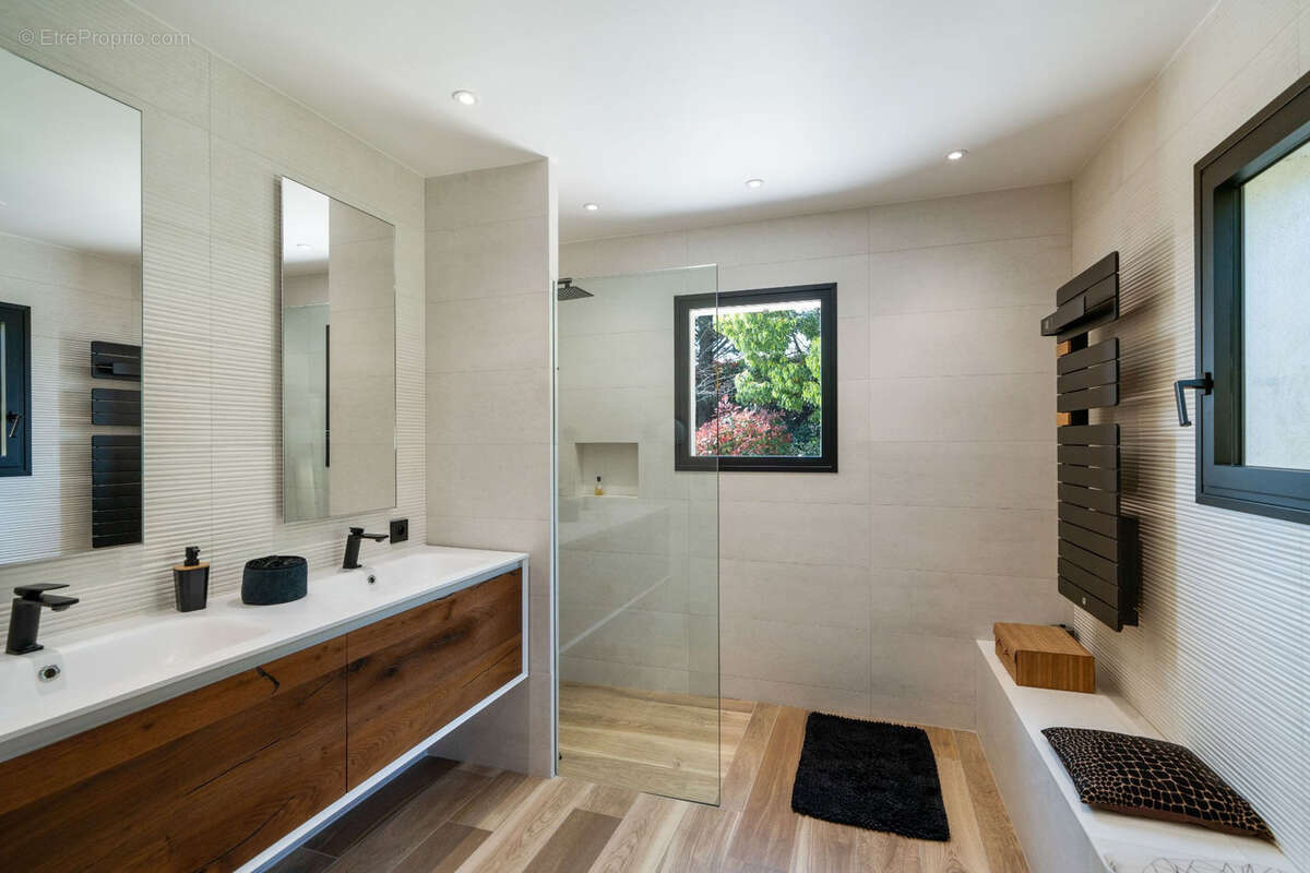 Maison à AURIBEAU-SUR-SIAGNE