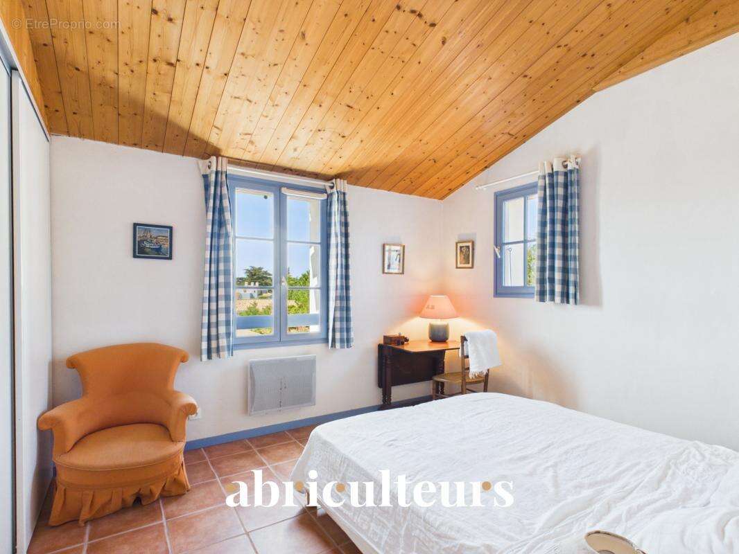 Maison familiale de 7 chambres en vente à Noirmoutier-en-l’Île (85330) - photo 15