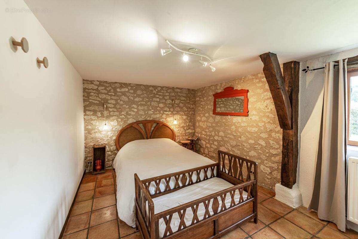Maison à MONTCUQ