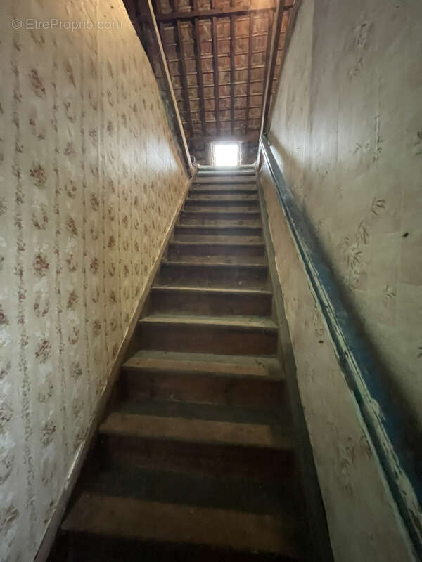 Maison à OSTRICOURT