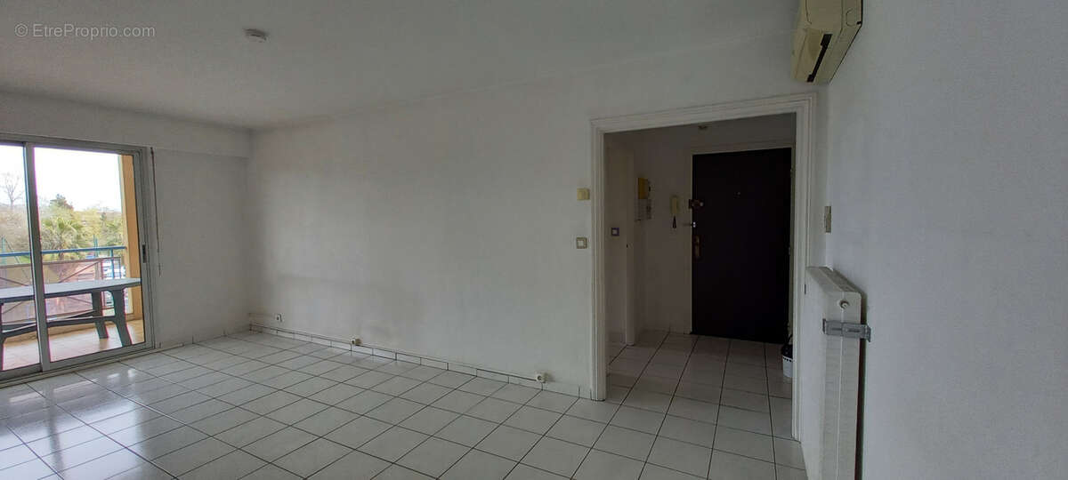 Appartement à MANDELIEU-LA-NAPOULE