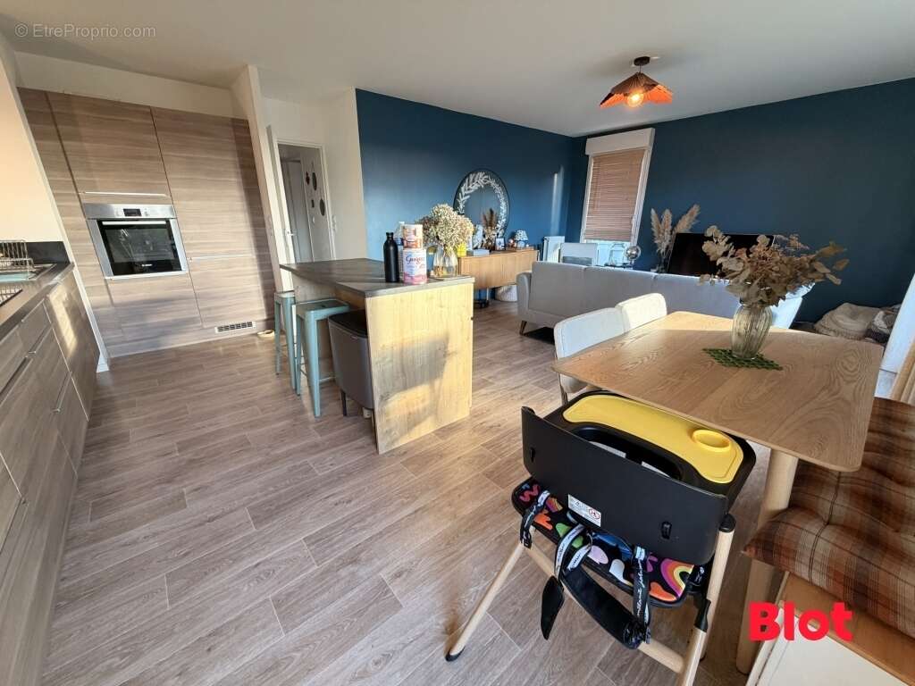 Appartement à VEZIN-LE-COQUET