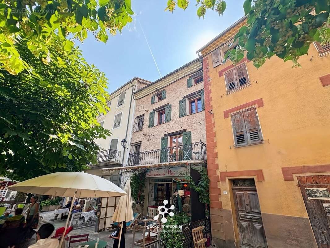 Commerce à ENTREVAUX