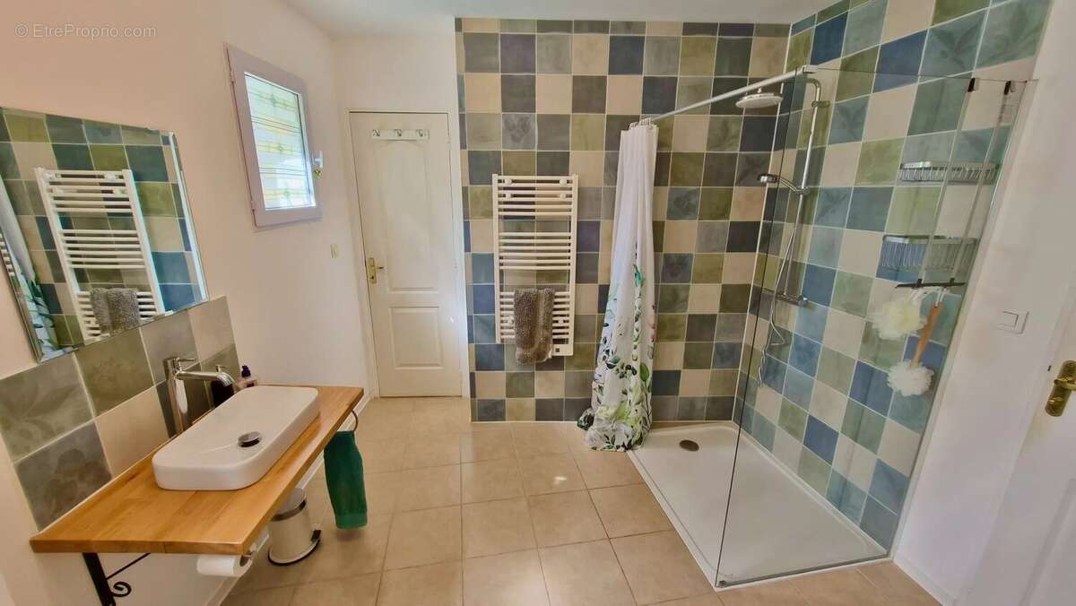 Maison lumineuse de 4 chambres avec grand jardin, piscine et vues dégagées près de Pézenas - photo 14
