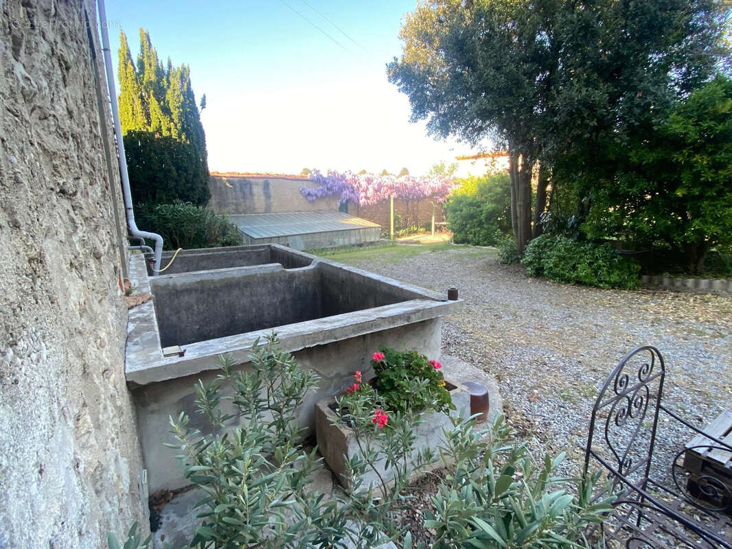 Maison à OUVEILLAN