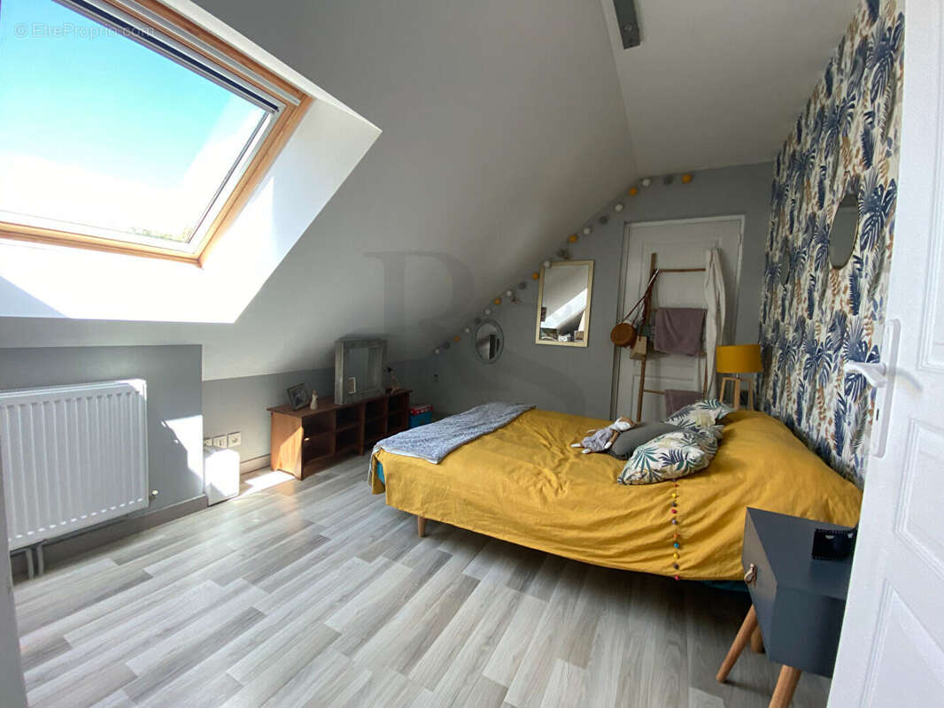 Maison à MONTREUIL-AU-HOULME