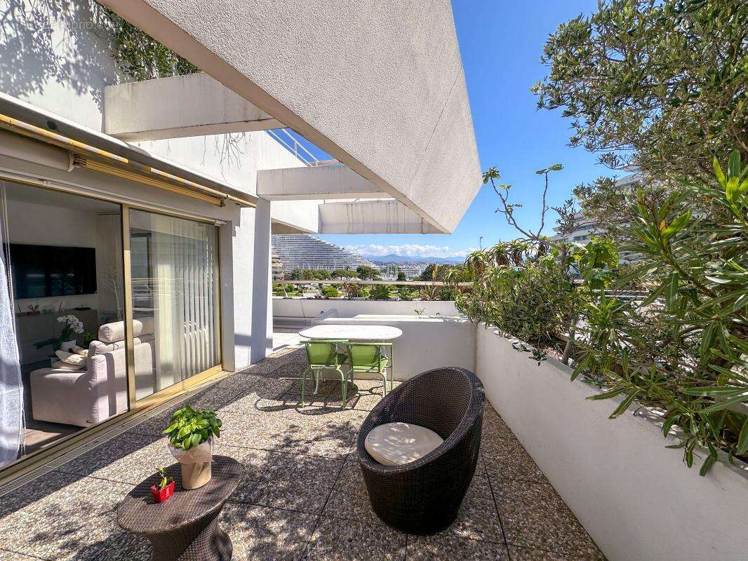 Appartement à VILLENEUVE-LOUBET