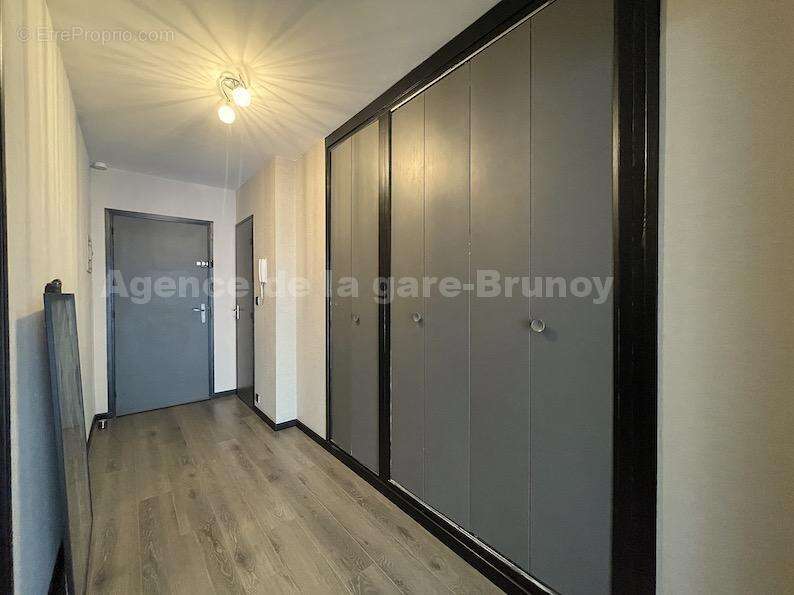 Dgt - Appartement à BRUNOY
