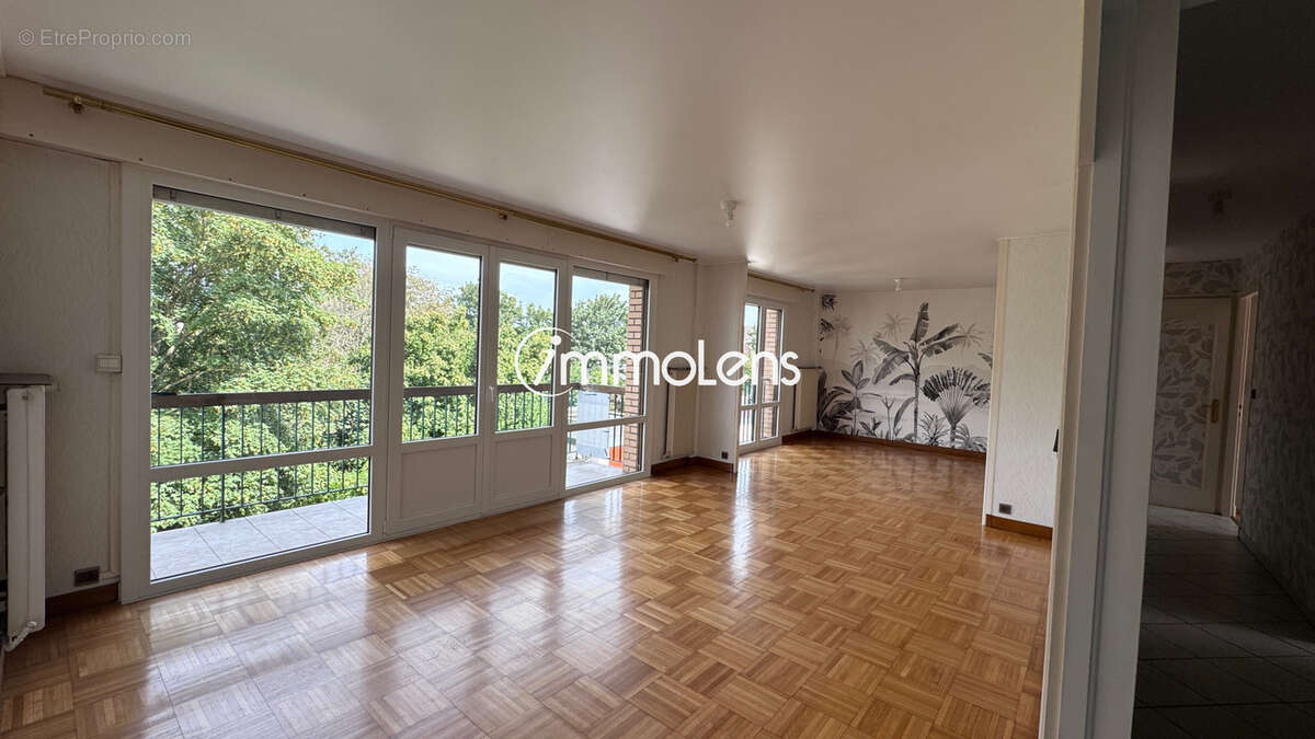 Lens centre appartement t3 4 pieces 89,54 m2 dpe c garage 19,50 m2 balcon 6 m2 cave - photo 13