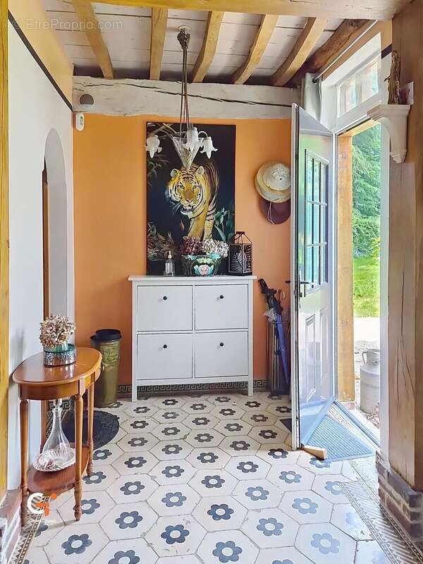 L’Histoire au pas de votre porte : Demeure de caractère de 157 m² dans son parc de 6 334 m² - photo 6