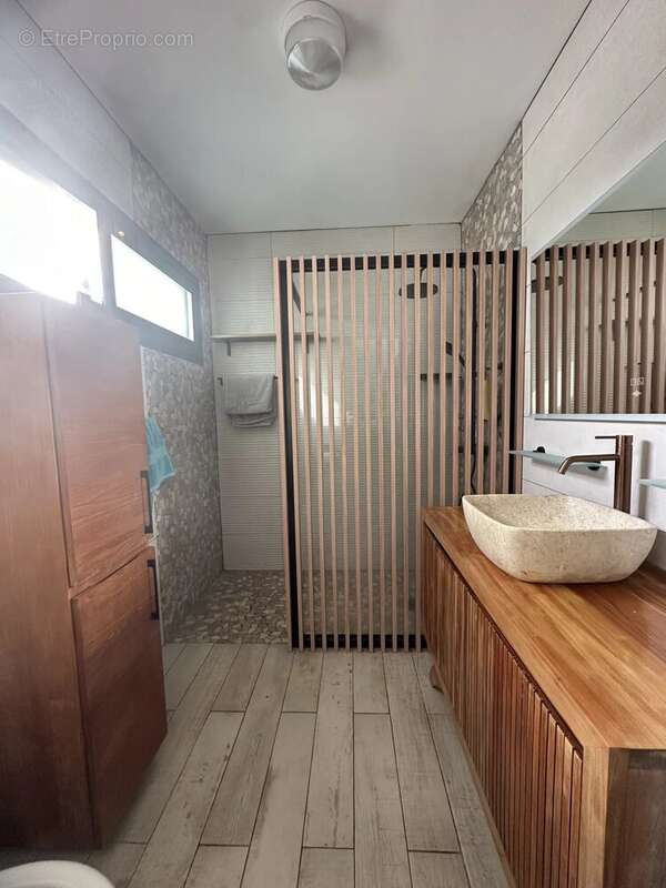 Maison 70 m² à Le Tampon  - photo 8