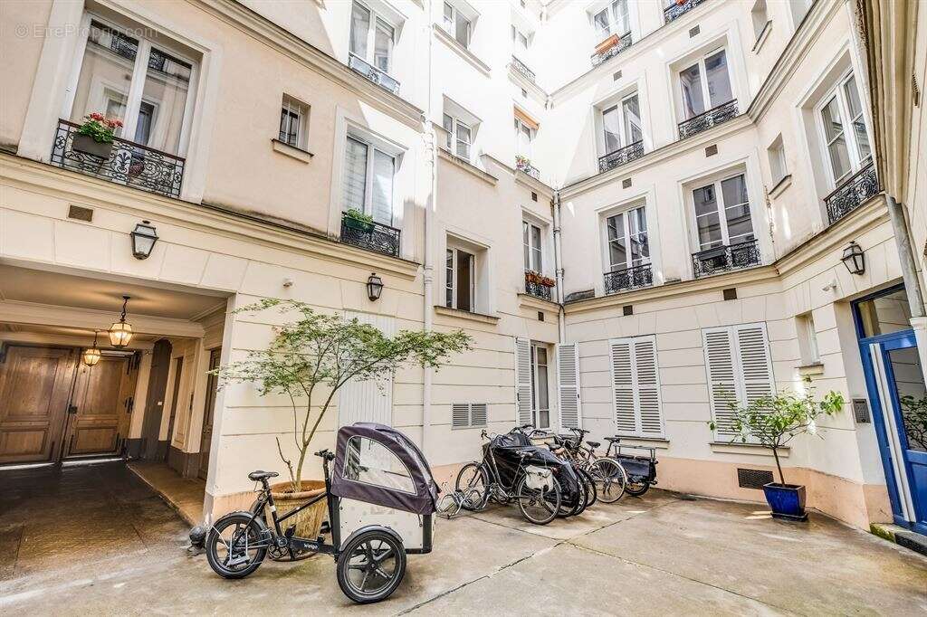 Appartement à PARIS-20E