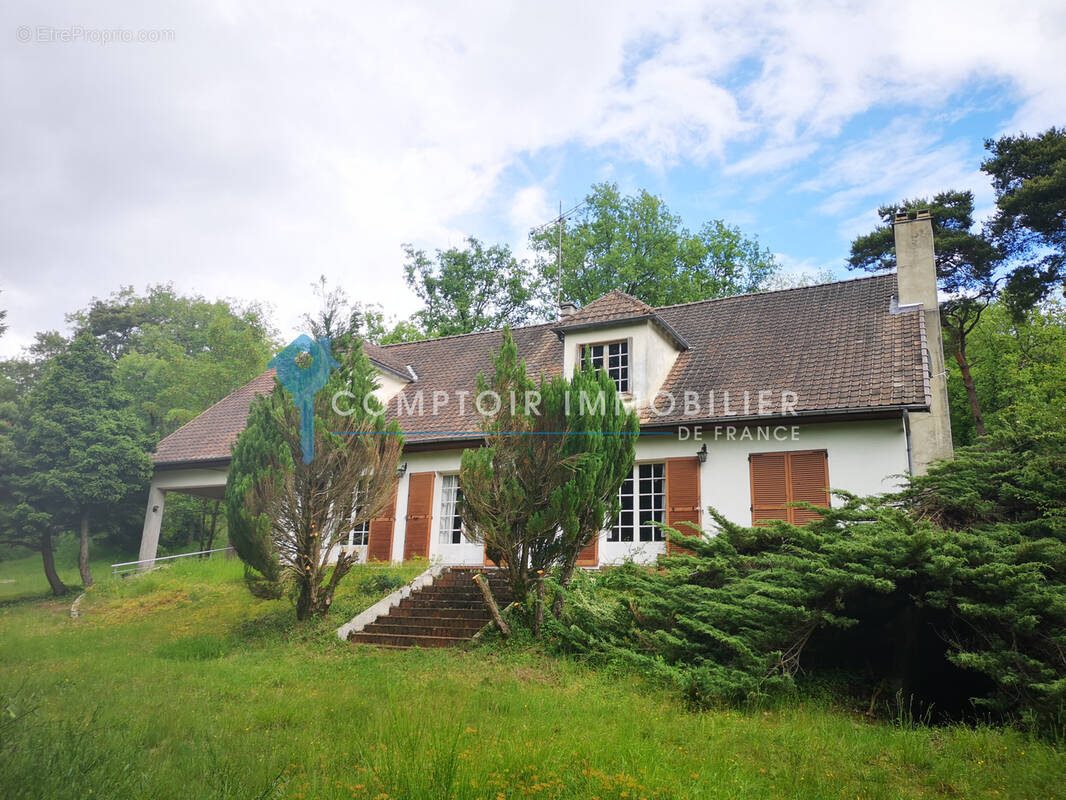 Maison à LA FERTE-ALAIS