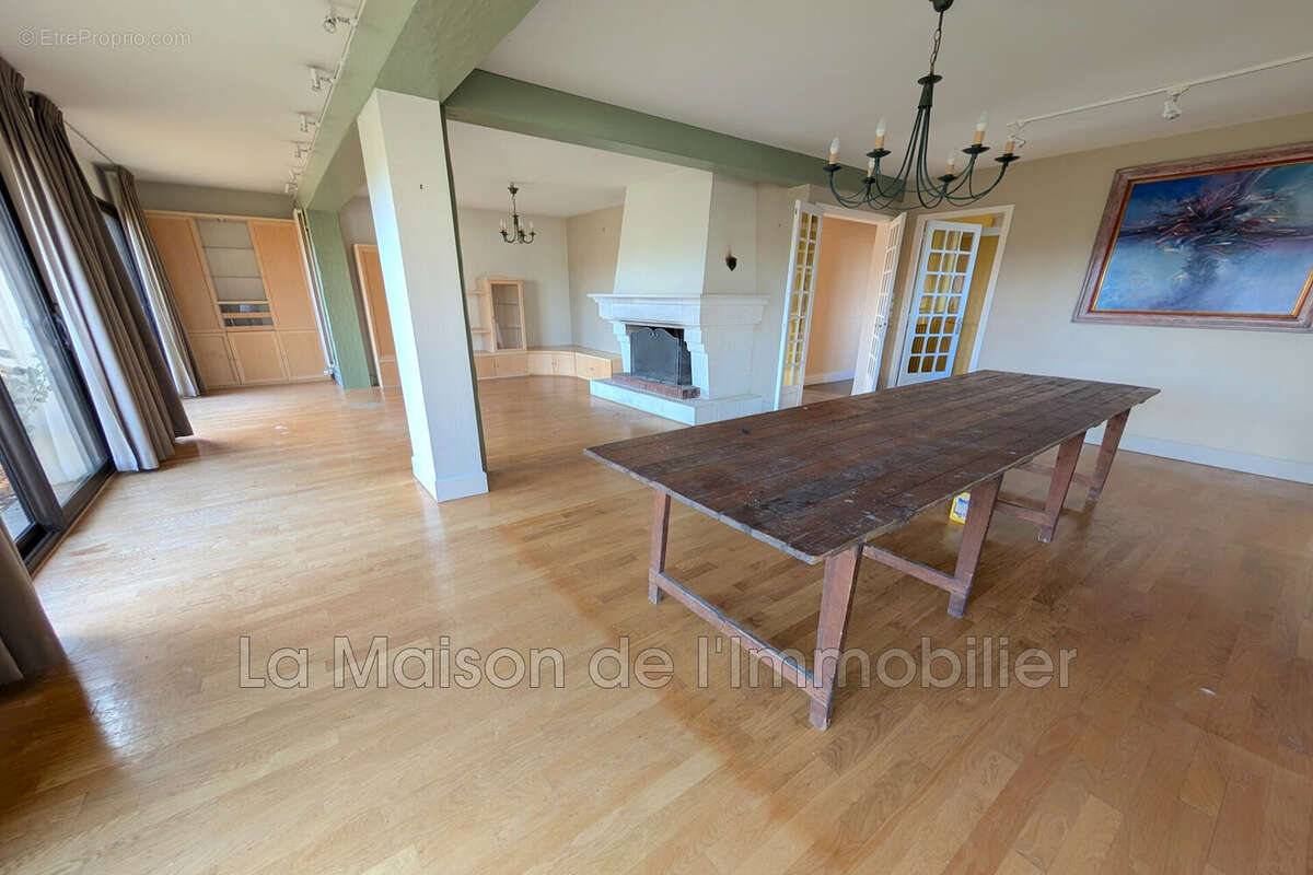 Maison 167 m² à Criquebeuf-Sur-Seine  - photo 3