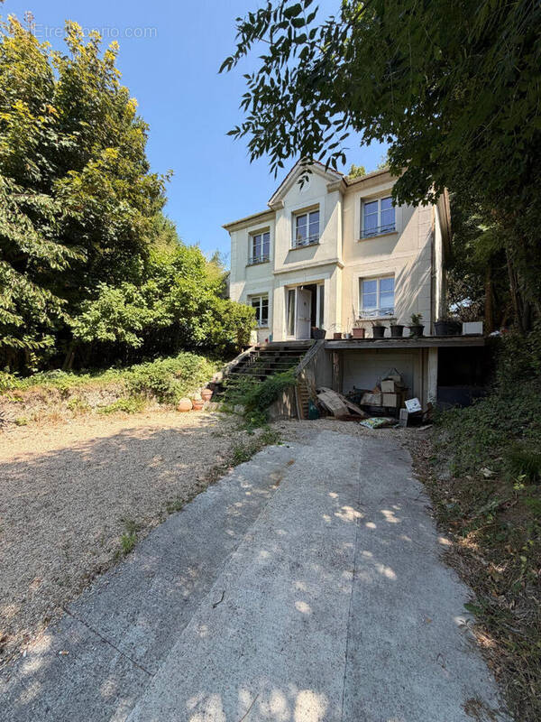 Maison à L'HAY-LES-ROSES