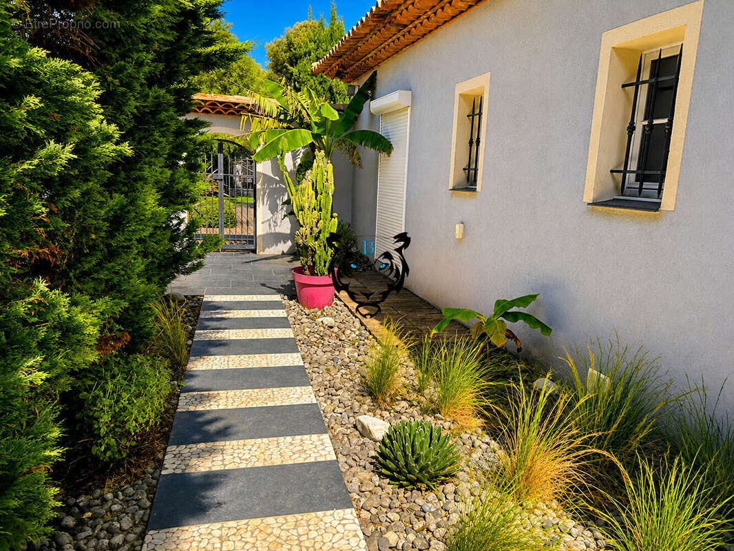 Maison à FREJUS