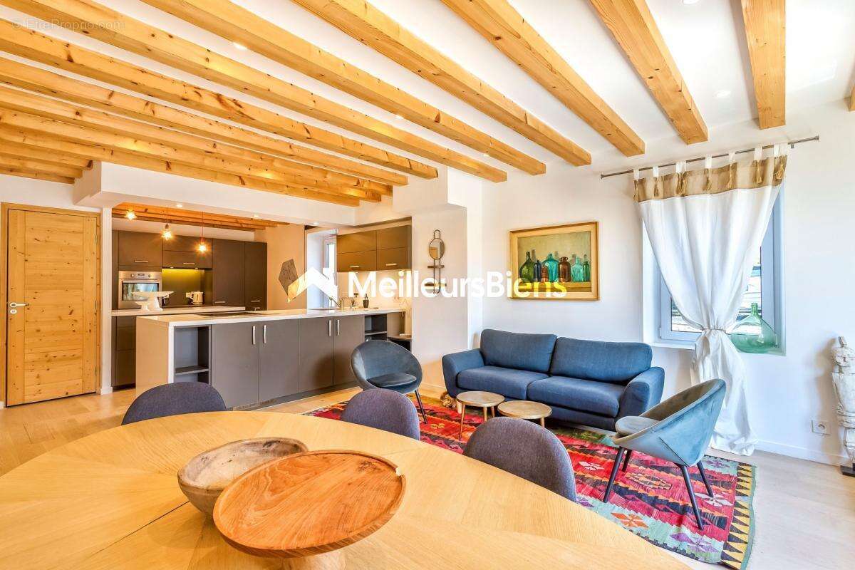 Appartement à TALLOIRES