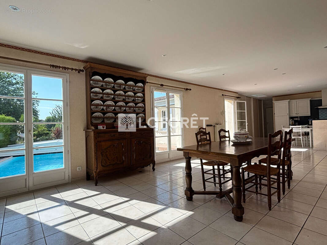 Maison Saint Georges Des Coteaux 4 pièces 112 m2 - photo 2