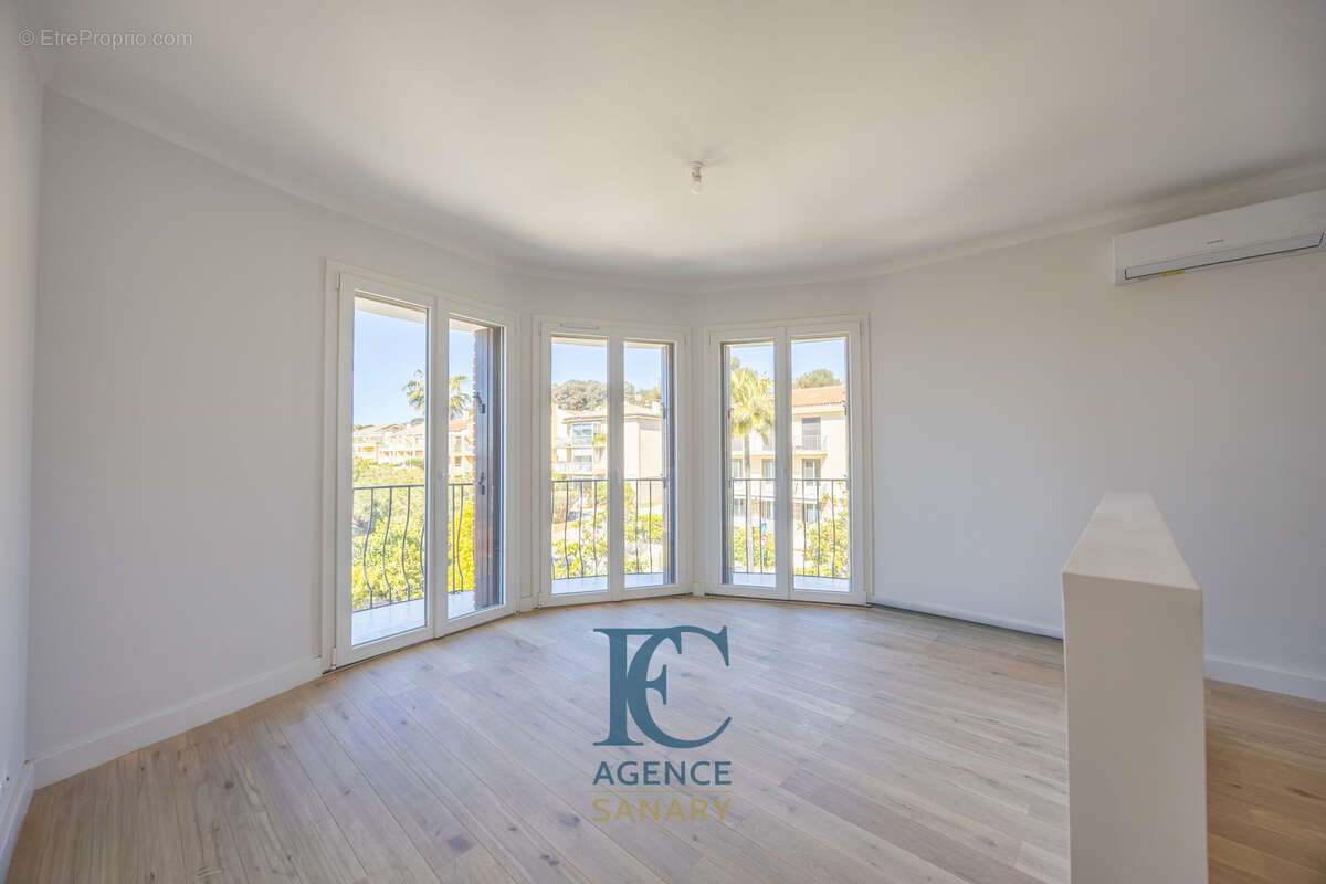 Appartement à SANARY-SUR-MER