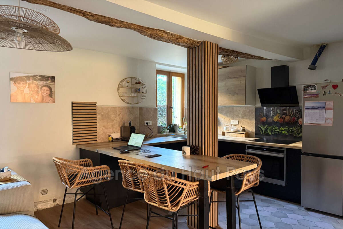 Maison 80 m² à Saint-Cezaire-Sur-Siagne  - photo 3