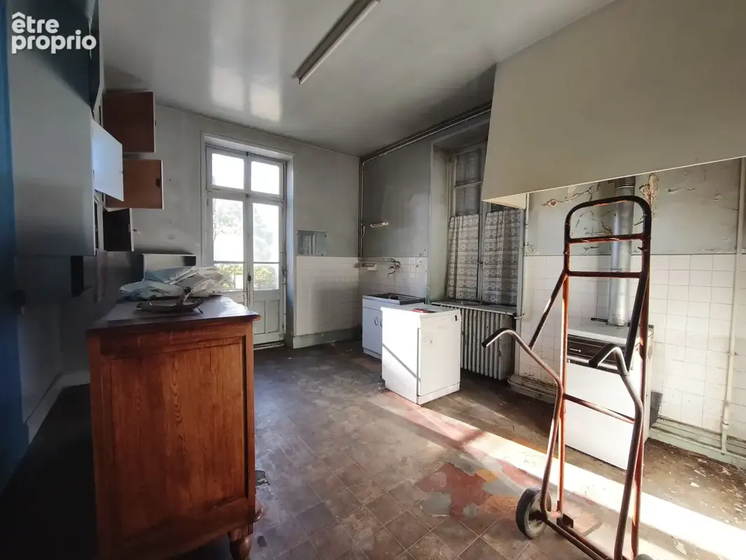 maison à rénover avec garage - photo 5