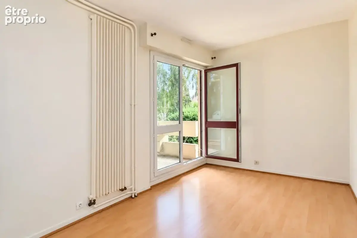Appartement 2 pieces  59 m² - terrasse 14 m² - au calme - cave et parking - photo 7