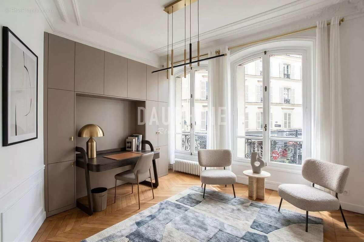 Appartement à PARIS-8E