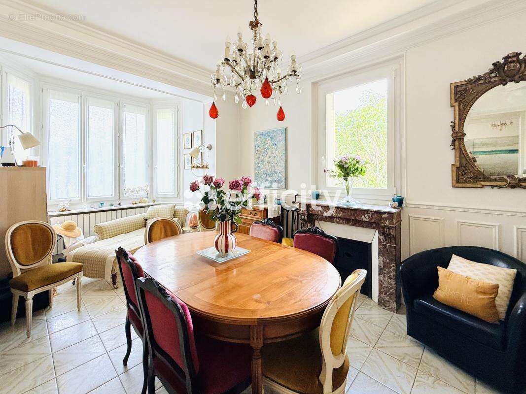 Maison 200 m² à Fontenay-Aux-Roses  - photo 15