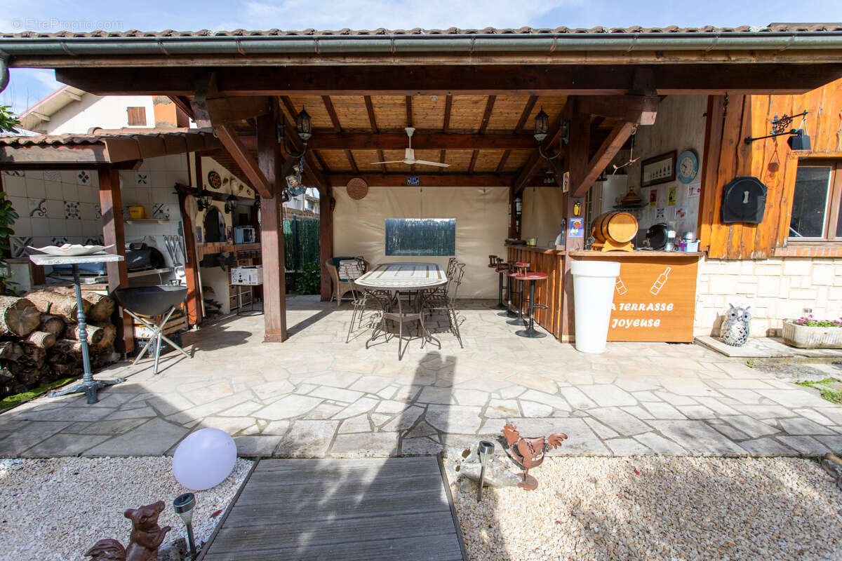 Autre à SAINT-ALBAN-LEYSSE