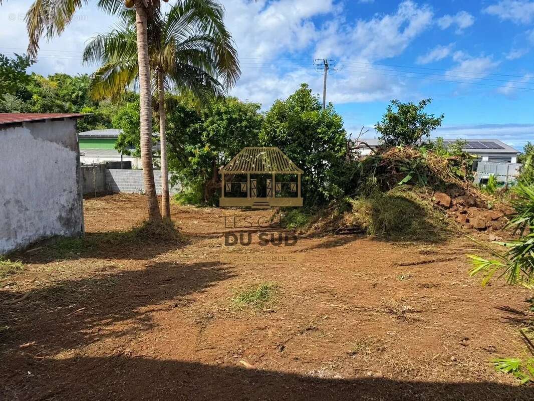 À vendre- terrain constructible de 700m² environ- saint joseph - 110 000€ - photo 2