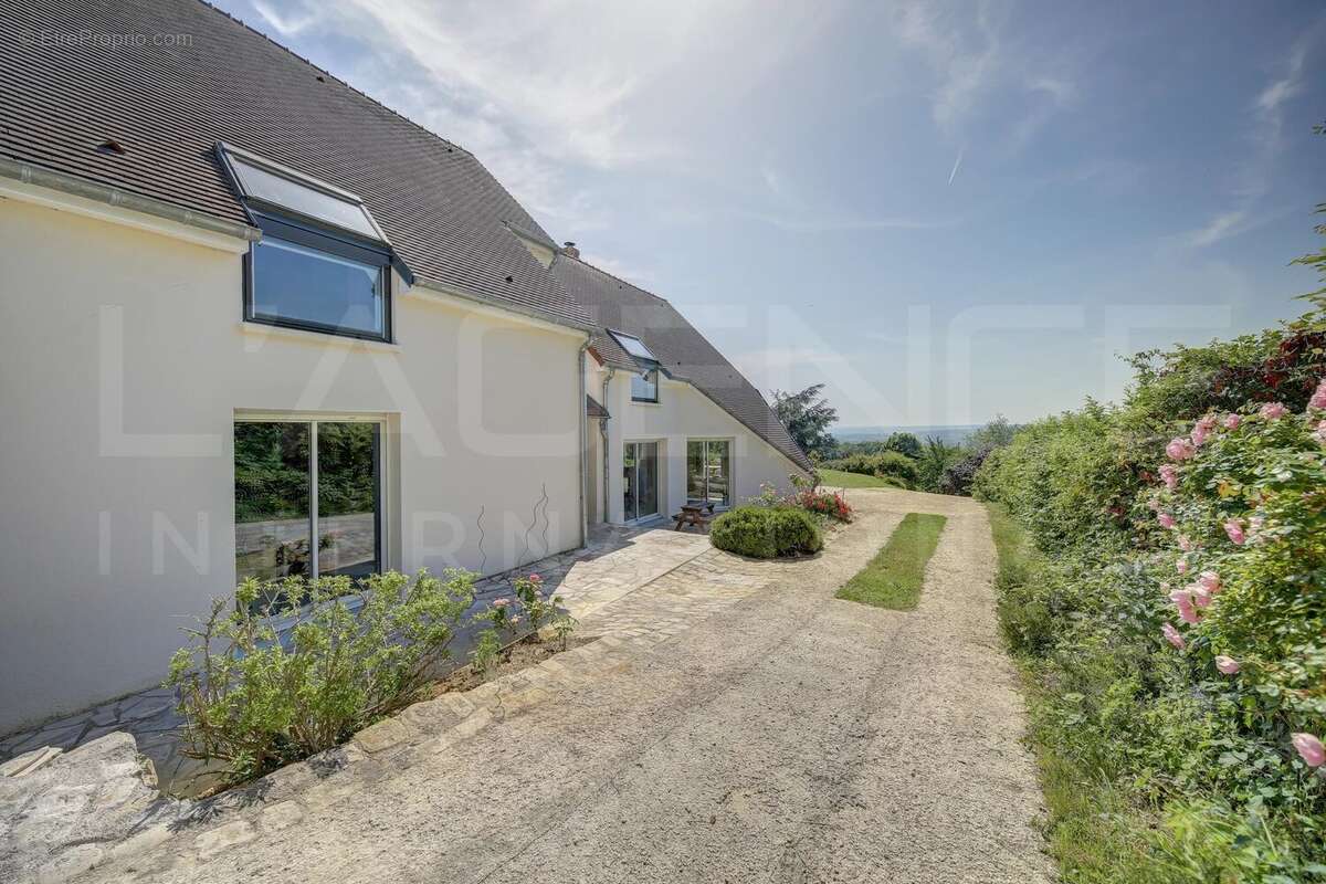 Maison familiale avec vue panoramique et piscine - photo 23