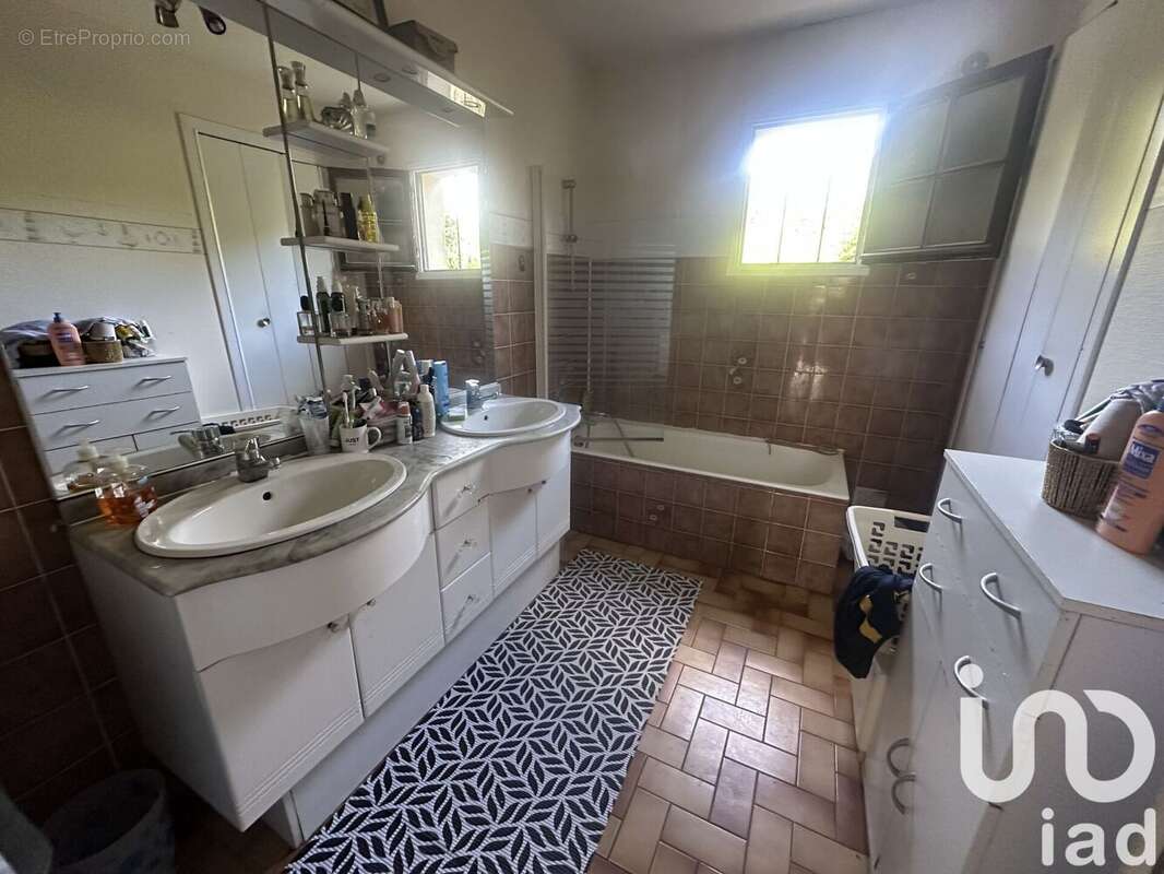 Photo 8 - Maison à PLOUNEVEZ-MOEDEC