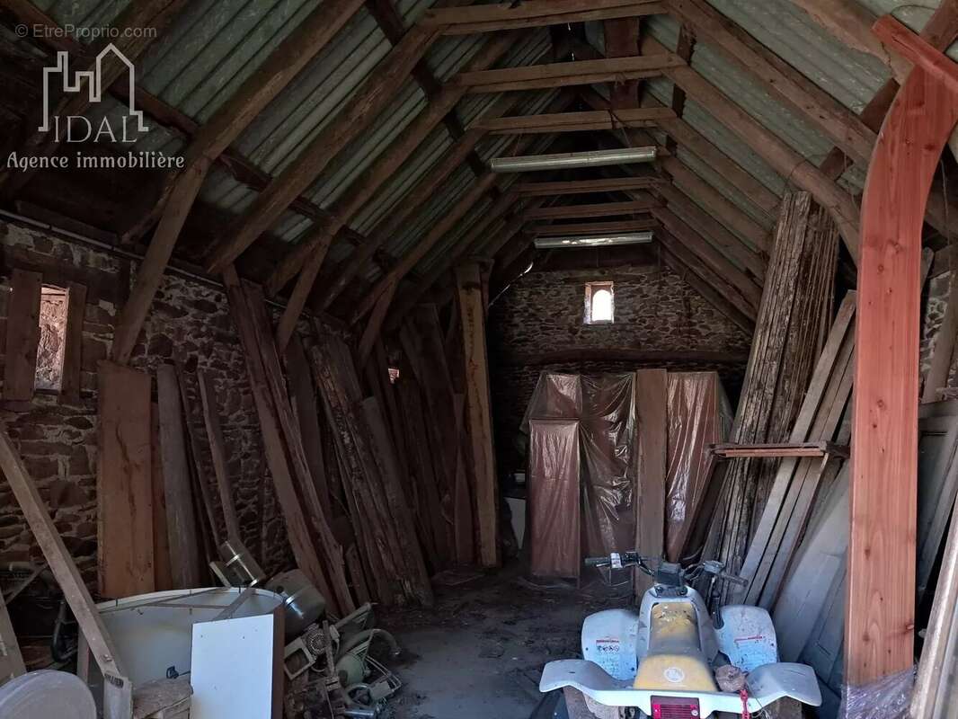 Maison à SAINT-PIERRE-DE-NOGARET