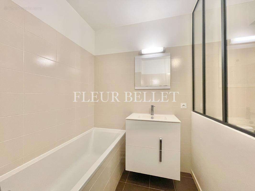 Appartement à ISSY-LES-MOULINEAUX