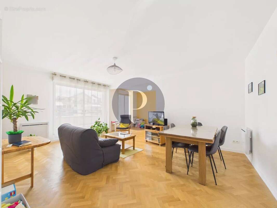 Appartement à LE PLESSIS-ROBINSON