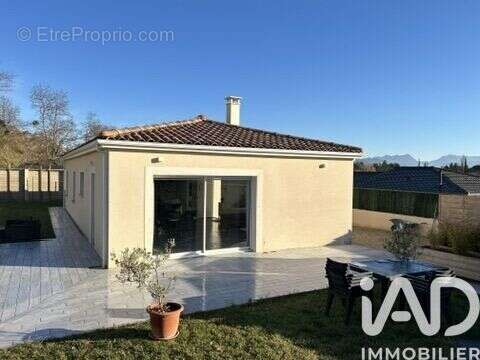 Photo 2 - Maison à SAINT-GERVAIS-SUR-ROUBION