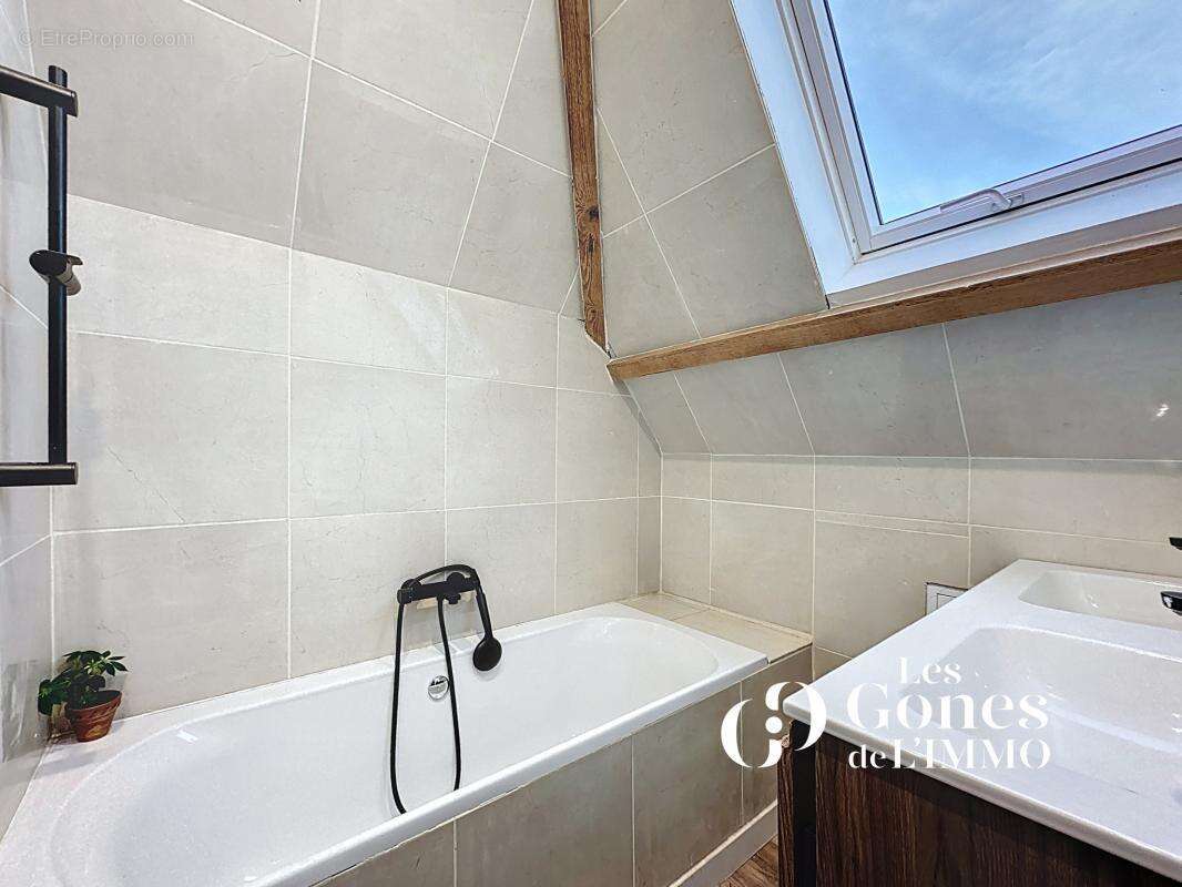 Maison à TASSIN-LA-DEMI-LUNE