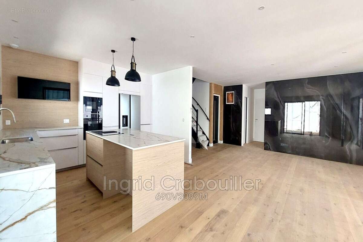 Maison à VAUX-SUR-MER